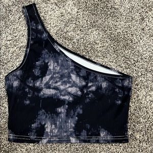One shoulder crop top